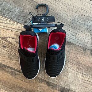 Size 6 brand new black and white toddler shoes